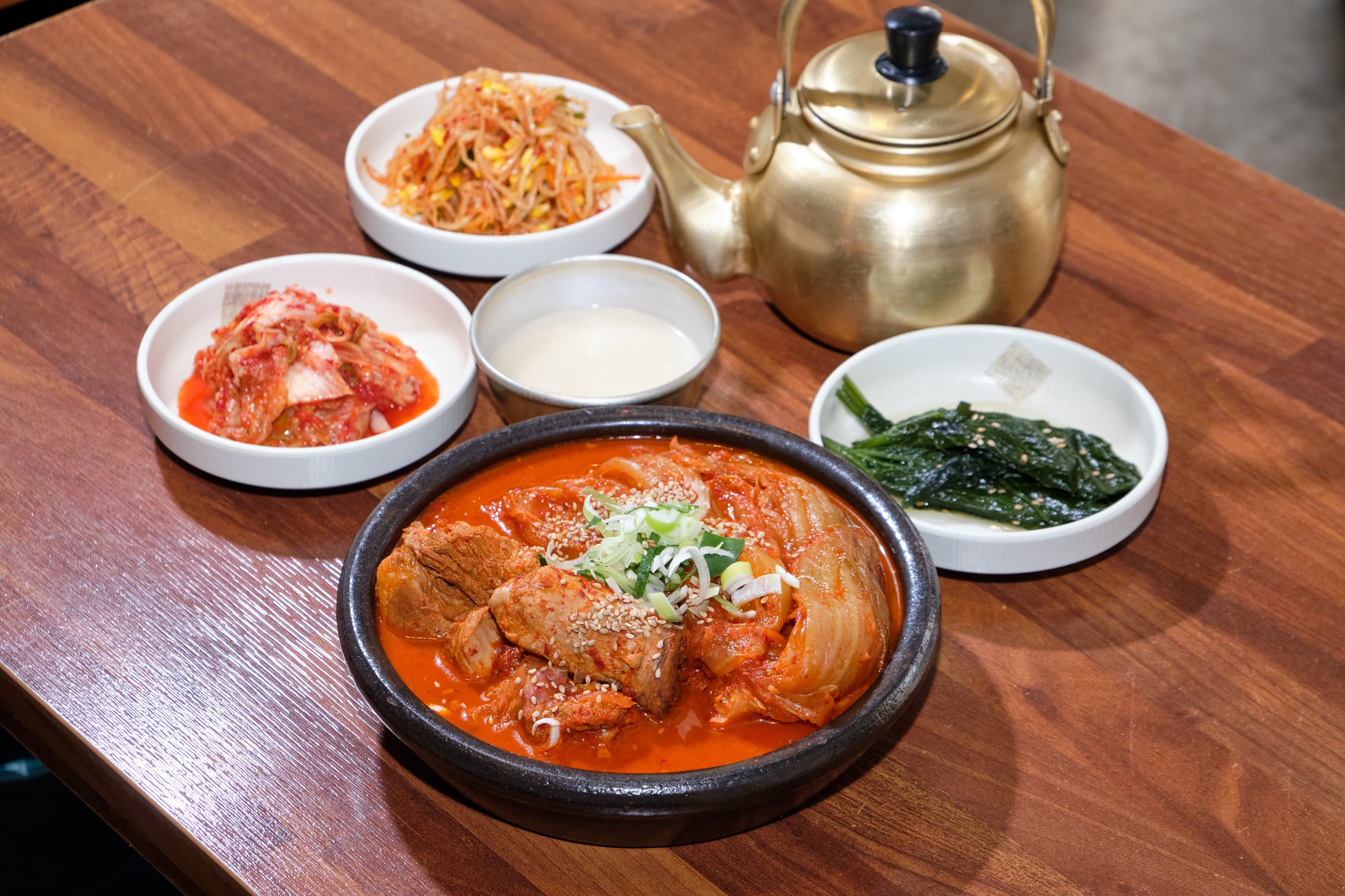 혜화도담 김치찜과 대파전, 막걸리 상차림